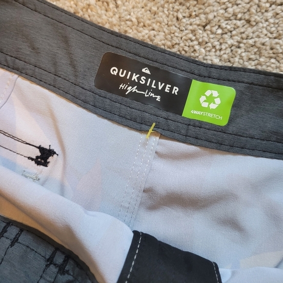 Quiksilver Highline Tropical Flow 19'' Size 27 - Picture 4 of 6